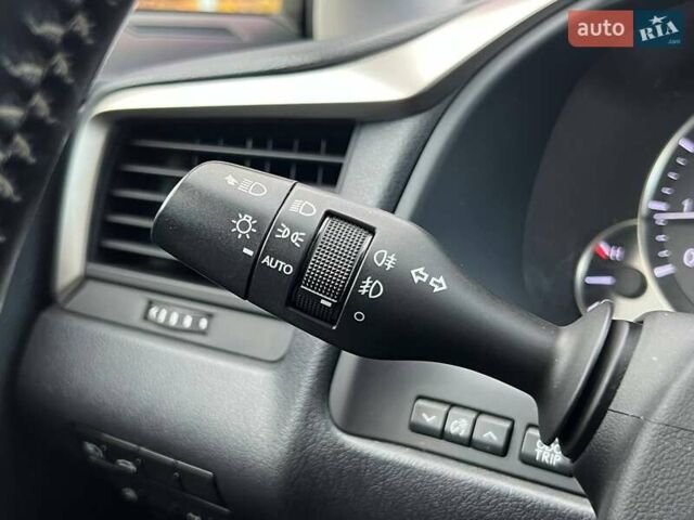 Лексус РХ 2018 в Киеве на Automoto.ua Серый Лексус РХ, объемом двигателя 2 л и пробегом 146 тыс. км за 32990 $, фото 17 на Automoto.ua