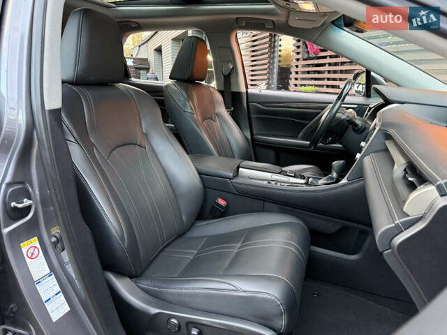 Лексус РХ 2018 в Киеве на Automoto.ua Серый Лексус РХ, объемом двигателя 3.46 л и пробегом 35 тыс. км за 44500 $, фото 12 на Automoto.ua