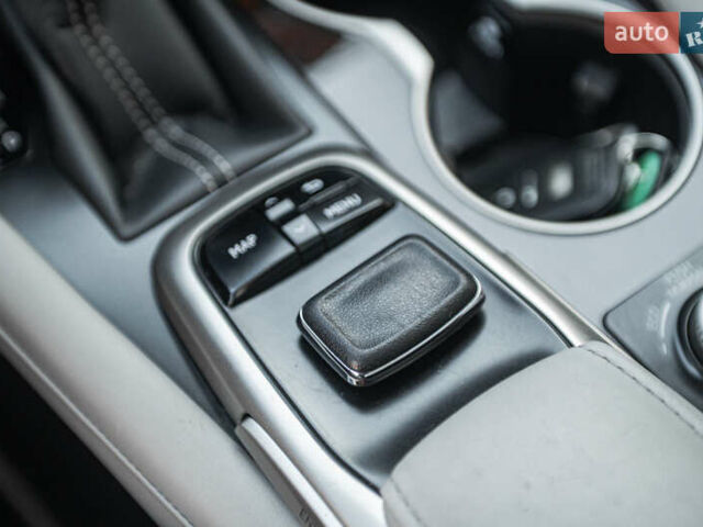 Лексус РХ 2018 в Одессе на Automoto.ua Серый Лексус РХ, объемом двигателя 3.46 л и пробегом 94 тыс. км за 35900 $, фото 44 на Automoto.ua