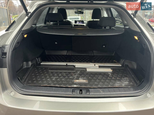 Серый Лексус РХ, объемом двигателя 2 л и пробегом 105 тыс. км за 33000 $, фото 12 на Automoto.ua