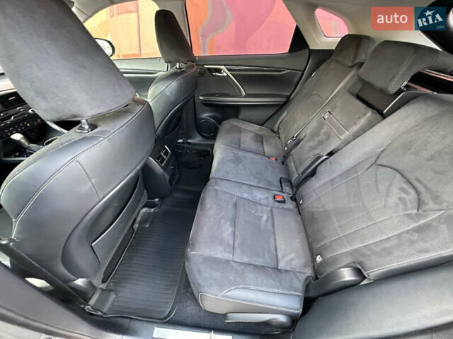 Сірий Лексус РХ, об'ємом двигуна 2 л та пробігом 133 тис. км за 27300 $, фото 29 на Automoto.ua
