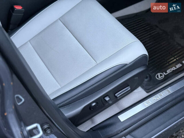 Сірий Лексус РХ, об'ємом двигуна 3.46 л та пробігом 123 тис. км за 33900 $, фото 18 на Automoto.ua