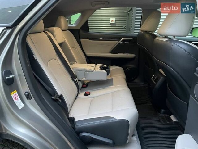 Серый Лексус РХ, объемом двигателя 3.46 л и пробегом 120 тыс. км за 36990 $, фото 13 на Automoto.ua
