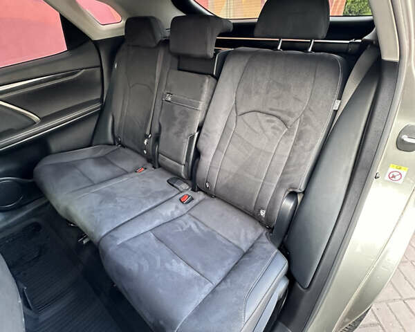 Сірий Лексус РХ, об'ємом двигуна 2 л та пробігом 133 тис. км за 27300 $, фото 41 на Automoto.ua