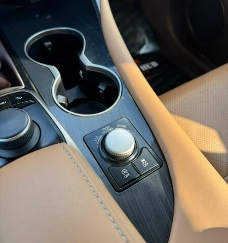 Сірий Лексус РХ, об'ємом двигуна 2 л та пробігом 97 тис. км за 32555 $, фото 72 на Automoto.ua