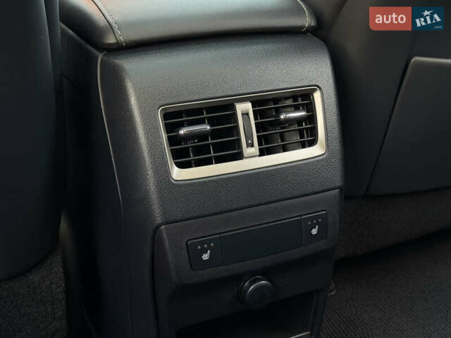 Сірий Лексус РХ, об'ємом двигуна 3.46 л та пробігом 35 тис. км за 39900 $, фото 26 на Automoto.ua