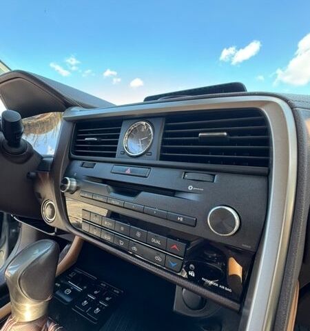 Сірий Лексус РХ, об'ємом двигуна 2 л та пробігом 97 тис. км за 32555 $, фото 49 на Automoto.ua