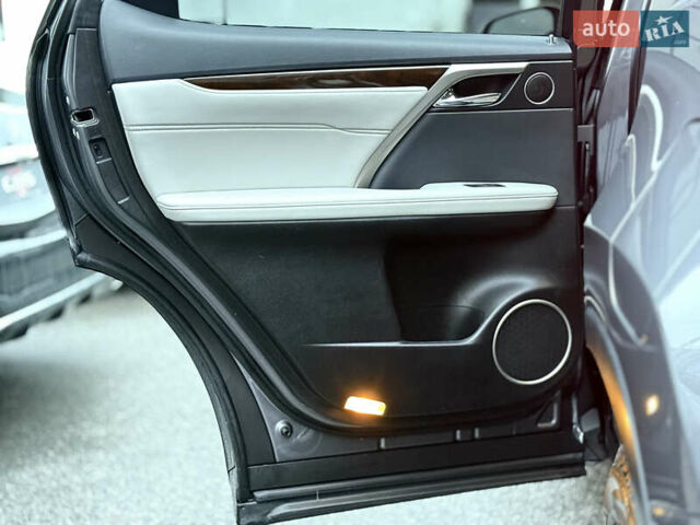 Сірий Лексус РХ, об'ємом двигуна 3.46 л та пробігом 123 тис. км за 33900 $, фото 29 на Automoto.ua