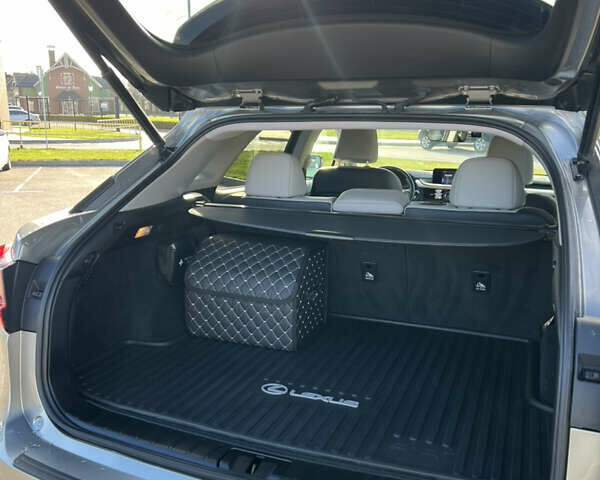 Серый Лексус РХ, объемом двигателя 3.46 л и пробегом 112 тыс. км за 38500 $, фото 7 на Automoto.ua