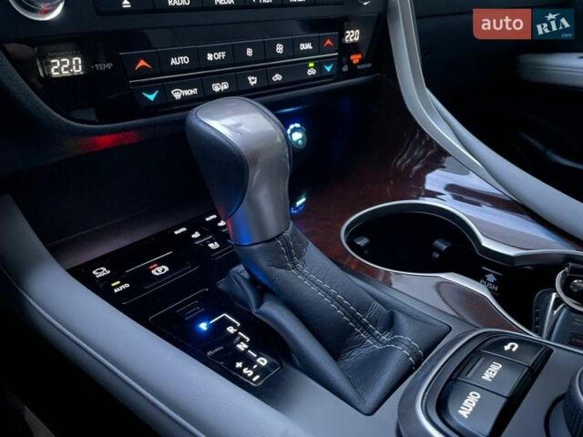 Серый Лексус РХ, объемом двигателя 3.46 л и пробегом 120 тыс. км за 36990 $, фото 28 на Automoto.ua