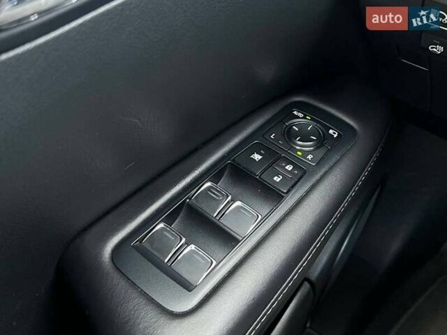 Лексус РХ 2018 в Киеве на Automoto.ua Серый Лексус РХ, объемом двигателя 2 л и пробегом 146 тыс. км за 32990 $, фото 14 на Automoto.ua