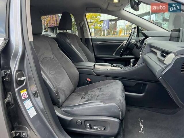 Лексус РХ 2018 в Киеве на Automoto.ua Серый Лексус РХ, объемом двигателя 2 л и пробегом 146 тыс. км за 32990 $, фото 13 на Automoto.ua