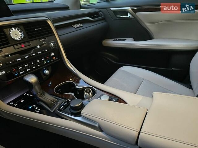 Серый Лексус РХ, объемом двигателя 3.46 л и пробегом 120 тыс. км за 36990 $, фото 29 на Automoto.ua