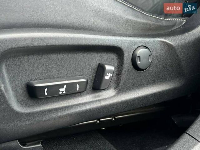 Лексус РХ 2018 в Киеве на Automoto.ua Серый Лексус РХ, объемом двигателя 2 л и пробегом 146 тыс. км за 32990 $, фото 16 на Automoto.ua