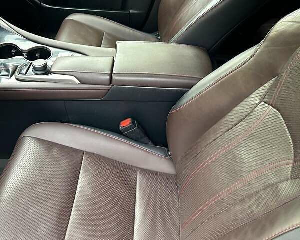 Серый Лексус РХ, объемом двигателя 2 л и пробегом 147 тыс. км за 34000 $, фото 4 на Automoto.ua