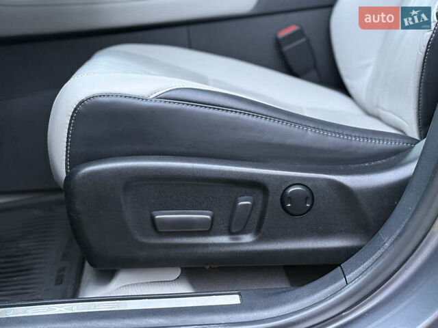 Сірий Лексус РХ, об'ємом двигуна 3.46 л та пробігом 123 тис. км за 33900 $, фото 32 на Automoto.ua