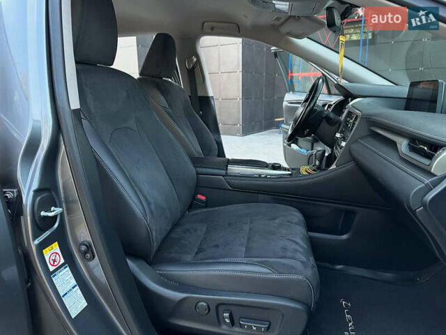 Сірий Лексус РХ, об'ємом двигуна 2 л та пробігом 112 тис. км за 32499 $, фото 11 на Automoto.ua
