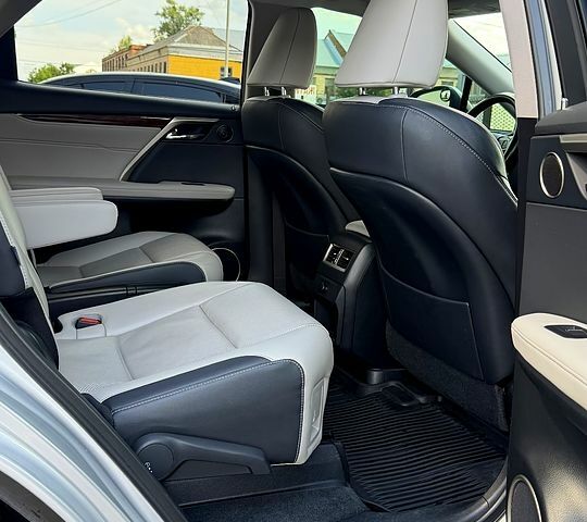 Сірий Лексус РХ, об'ємом двигуна 3.5 л та пробігом 0 тис. км за 34000 $, фото 12 на Automoto.ua