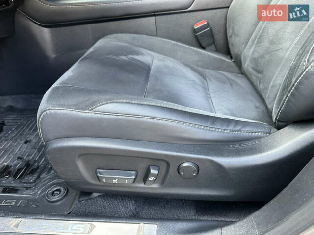 Сірий Лексус РХ, об'ємом двигуна 2 л та пробігом 133 тис. км за 27300 $, фото 53 на Automoto.ua