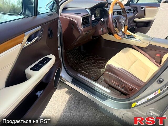 Серый Лексус РХ, объемом двигателя 3.5 л и пробегом 149 тыс. км за 33000 $, фото 6 на Automoto.ua