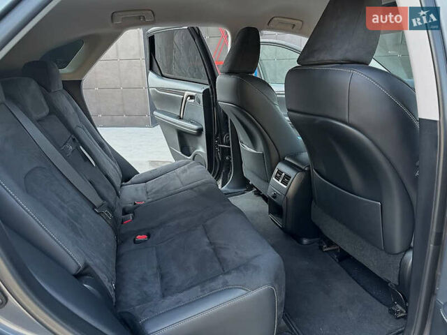 Сірий Лексус РХ, об'ємом двигуна 2 л та пробігом 112 тис. км за 32499 $, фото 9 на Automoto.ua