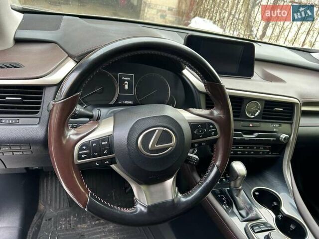 Серый Лексус РХ, объемом двигателя 2 л и пробегом 147 тыс. км за 34000 $, фото 3 на Automoto.ua