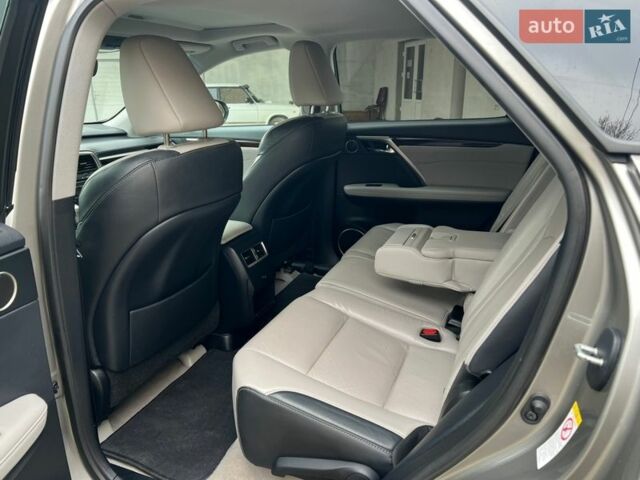 Серый Лексус РХ, объемом двигателя 3.46 л и пробегом 110 тыс. км за 39500 $, фото 49 на Automoto.ua