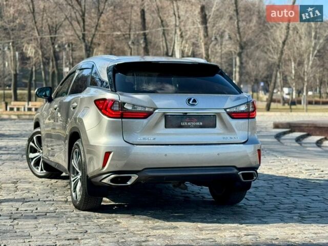 Сірий Лексус РХ, об'ємом двигуна 2 л та пробігом 97 тис. км за 32555 $, фото 14 на Automoto.ua