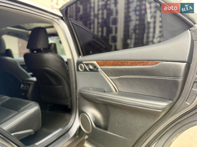 Серый Лексус РХ, объемом двигателя 3.46 л и пробегом 180 тыс. км за 29500 $, фото 19 на Automoto.ua