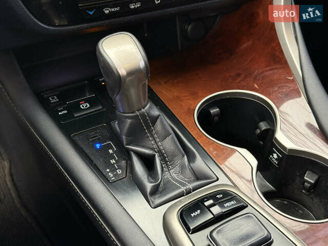 Сірий Лексус РХ, об'ємом двигуна 3.46 л та пробігом 220 тис. км за 31500 $, фото 28 на Automoto.ua