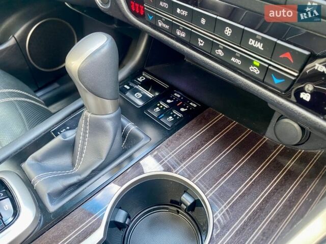 Серый Лексус РХ, объемом двигателя 3.46 л и пробегом 104 тыс. км за 37998 $, фото 36 на Automoto.ua