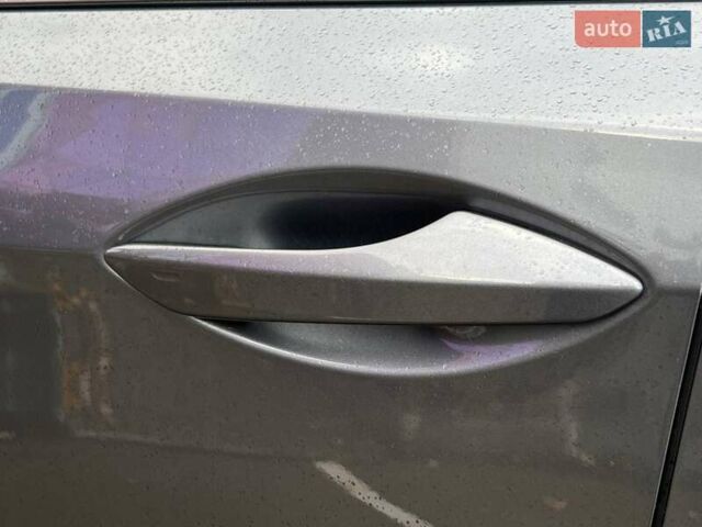 Лексус РХ 2018 в Киеве на Automoto.ua Серый Лексус РХ, объемом двигателя 2 л и пробегом 146 тыс. км за 32990 $, фото 9 на Automoto.ua