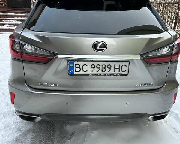 Серый Лексус РХ, объемом двигателя 2 л и пробегом 147 тыс. км за 34000 $, фото 2 на Automoto.ua