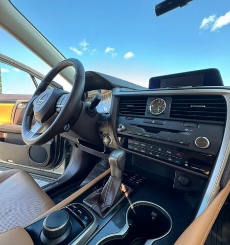 Сірий Лексус РХ, об'ємом двигуна 2 л та пробігом 97 тис. км за 32555 $, фото 22 на Automoto.ua