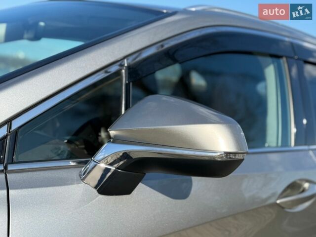 Сірий Лексус РХ, об'ємом двигуна 2 л та пробігом 97 тис. км за 32333 $, фото 107 на Automoto.ua