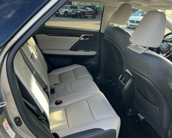 Серый Лексус РХ, объемом двигателя 3.46 л и пробегом 112 тыс. км за 38500 $, фото 6 на Automoto.ua