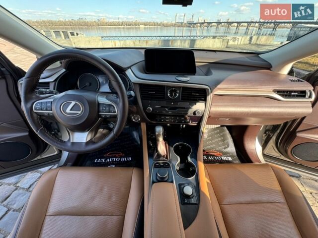 Сірий Лексус РХ, об'ємом двигуна 2 л та пробігом 97 тис. км за 32333 $, фото 43 на Automoto.ua