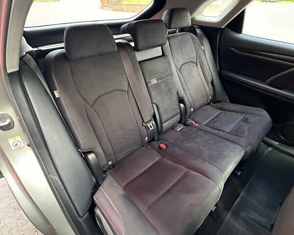 Сірий Лексус РХ, об'ємом двигуна 2 л та пробігом 133 тис. км за 27300 $, фото 40 на Automoto.ua