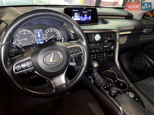 Серый Лексус РХ, объемом двигателя 3.3 л и пробегом 130 тыс. км за 32500 $, фото 1 на Automoto.ua