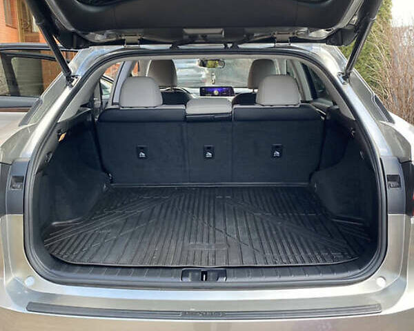 Сірий Лексус РХ, об'ємом двигуна 3.46 л та пробігом 55 тис. км за 44590 $, фото 7 на Automoto.ua