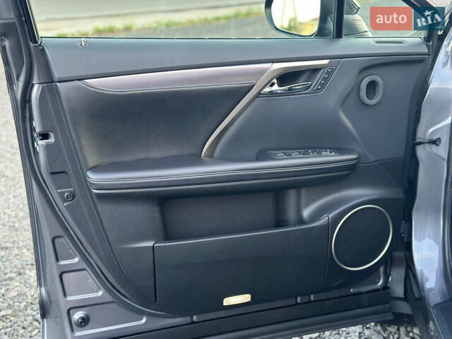 Лексус РХ 2019 в Луцке на Automoto.ua Серый Лексус РХ, объемом двигателя 3.46 л и пробегом 59 тыс. км за 53000 $, фото 8 на Automoto.ua