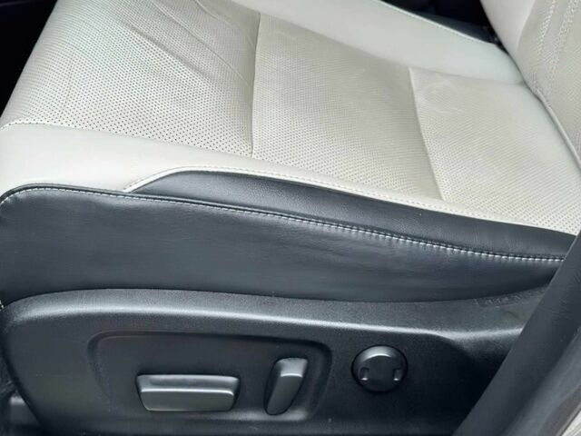 Серый Лексус РХ, объемом двигателя 3.5 л и пробегом 37 тыс. км за 9900 $, фото 7 на Automoto.ua