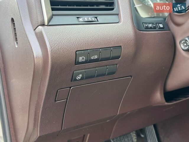 Серый Лексус РХ, объемом двигателя 3.46 л и пробегом 200 тыс. км за 35905 $, фото 26 на Automoto.ua