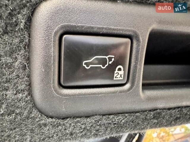 Серый Лексус РХ, объемом двигателя 3.46 л и пробегом 79 тыс. км за 35900 $, фото 80 на Automoto.ua