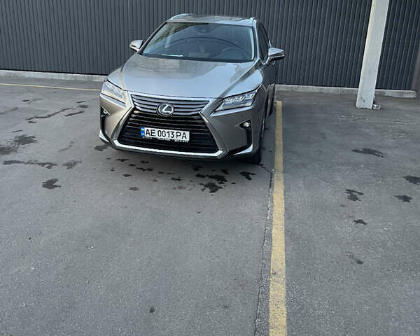 Серый Лексус РХ, объемом двигателя 2 л и пробегом 75 тыс. км за 39900 $, фото 2 на Automoto.ua