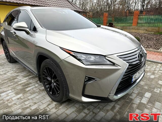 Сірий Лексус РХ, об'ємом двигуна 2 л та пробігом 77 тис. км за 38900 $, фото 2 на Automoto.ua