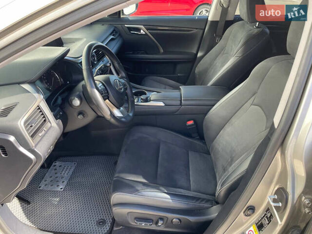 Серый Лексус РХ, объемом двигателя 2 л и пробегом 120 тыс. км за 33500 $, фото 13 на Automoto.ua