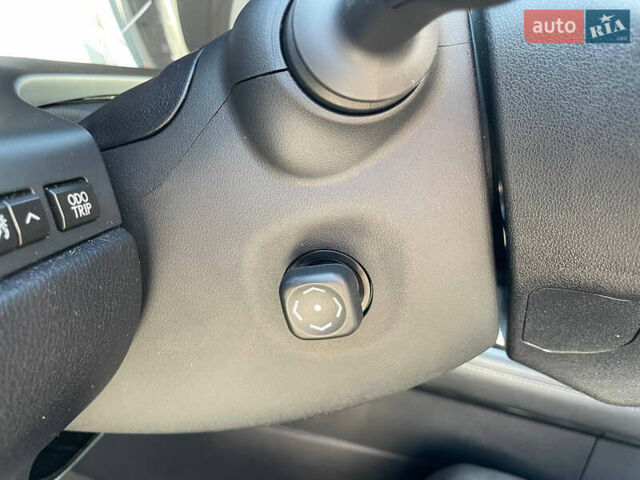 Серый Лексус РХ, объемом двигателя 2 л и пробегом 120 тыс. км за 33500 $, фото 22 на Automoto.ua