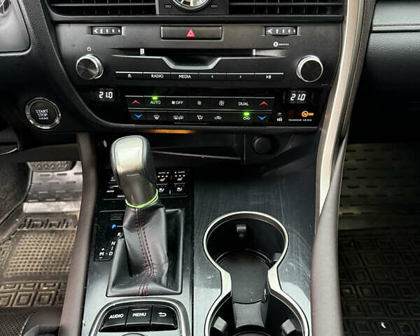 Серый Лексус РХ, объемом двигателя 2 л и пробегом 76 тыс. км за 38900 $, фото 11 на Automoto.ua