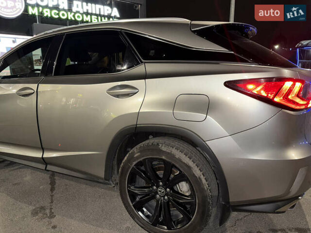 Серый Лексус РХ, объемом двигателя 3.3 л и пробегом 130 тыс. км за 32500 $, фото 3 на Automoto.ua